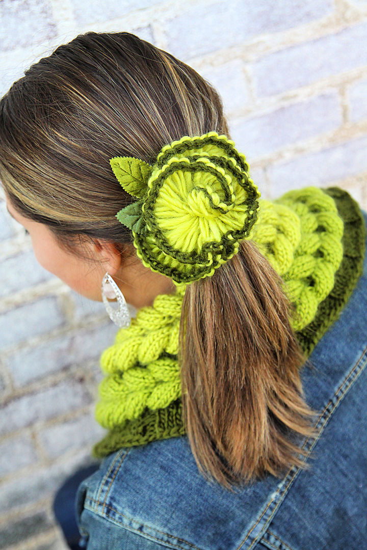 Crochet Twill Flower Pin