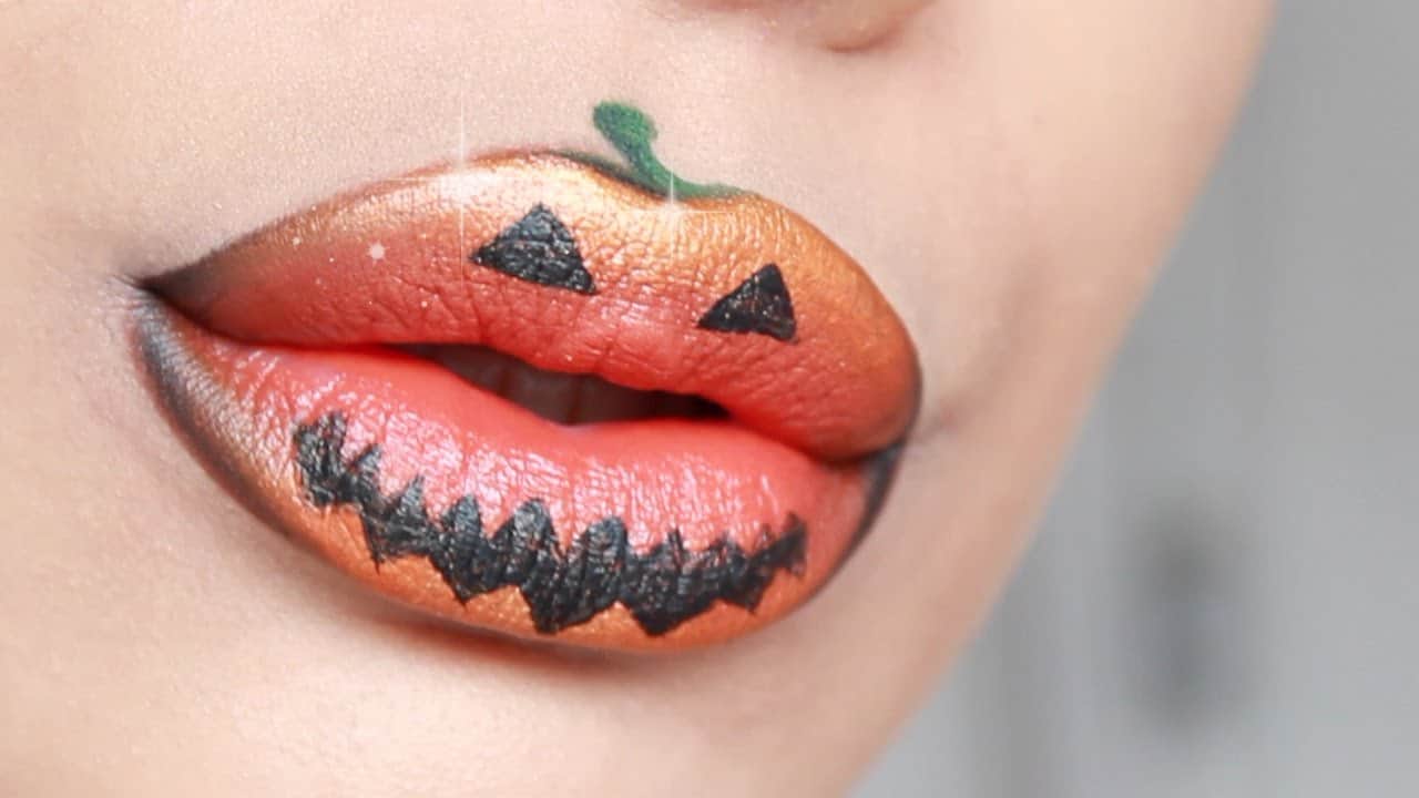 Cool Halloween lip art to inspire you!