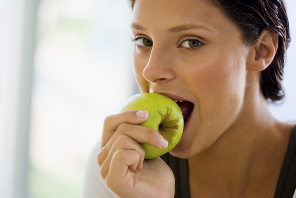 why-is-my-mouth-itchy-after-eating-an-apple