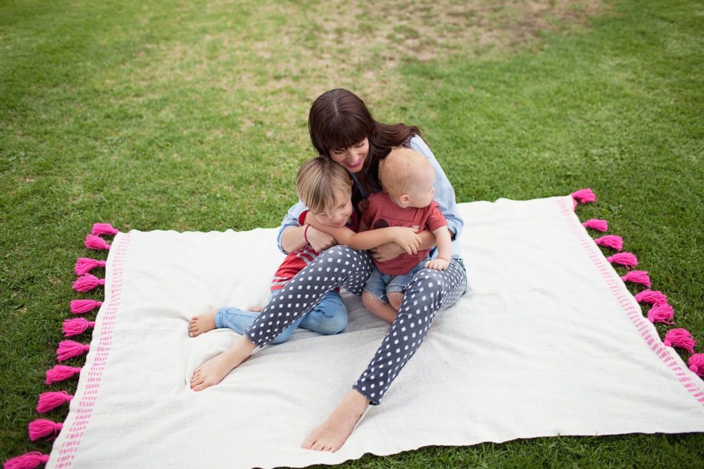 13 DIY picnic blankets to bring to your next family adventure