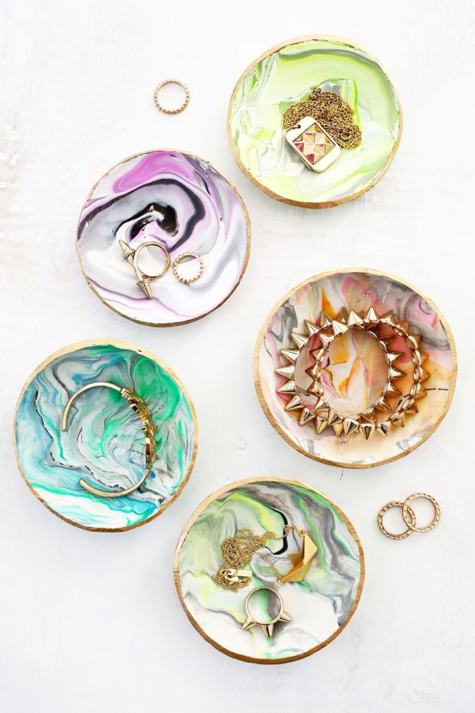 13 Small and Charming DIY Trinket Dishes