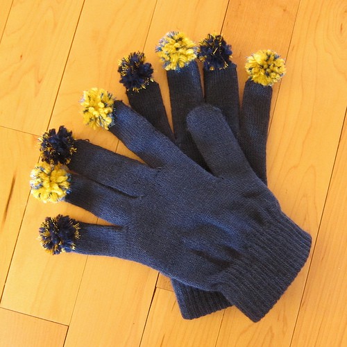 Pom Pom Finger Gloves