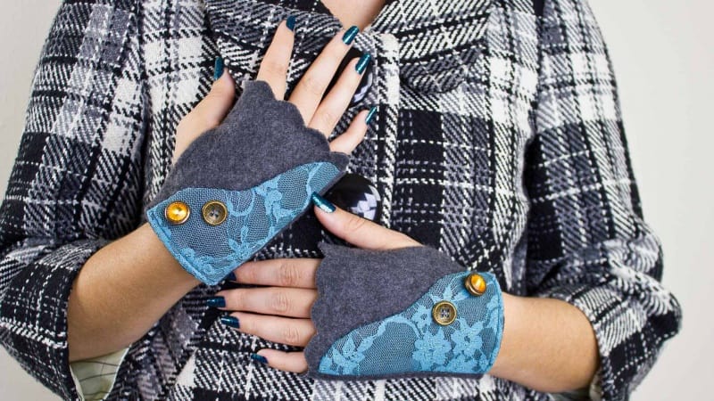 Stylish Fingerless Gloves with Lace