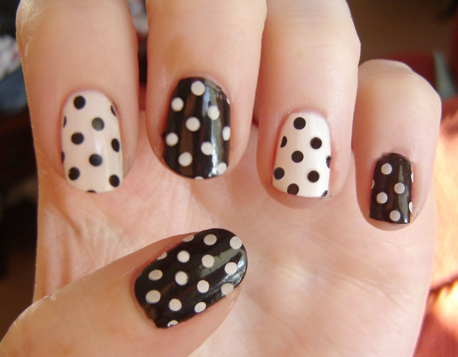 Black and white polka dot manicure