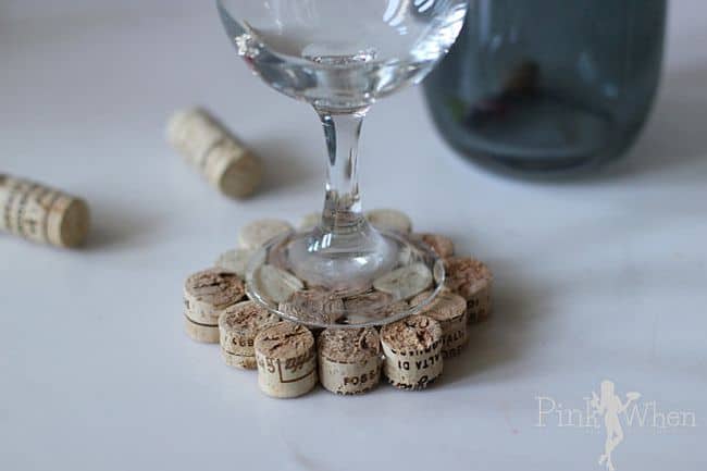 Stylish coasters from wine corks