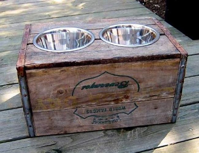 Wooden box feeder
