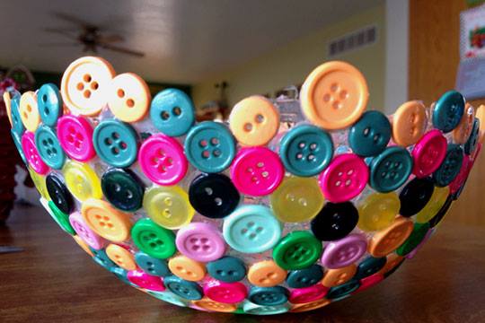 Buttons Turned into a Unique Bowl 4 Fantastic DIY Cute Button Bowls