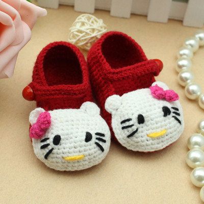 Hello-Kitty-baby shoes-crochet pattern-wonderfuldiy1