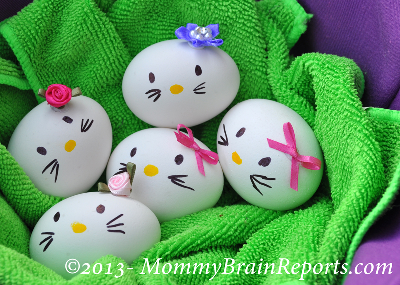 Hello-Kitty-Easter-Egg-wonderfuldiy1