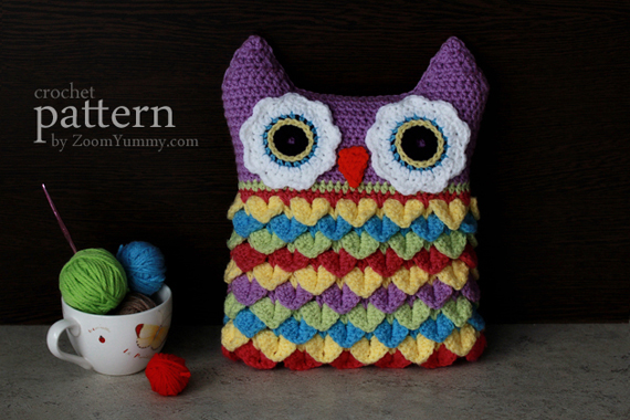 Crochet Owl Cushion with Colorful Feathers 1-570-px