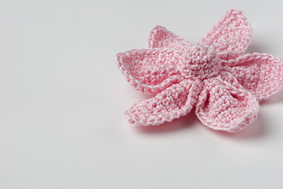 Crochet cute little flower 9-2