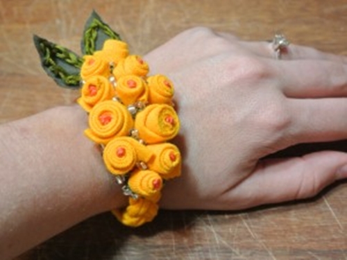 rosebud bracelet 3