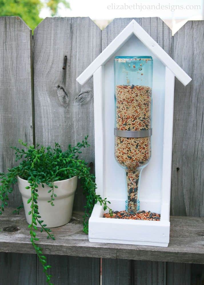 Care for your feathered friends with these DIY bird feeders