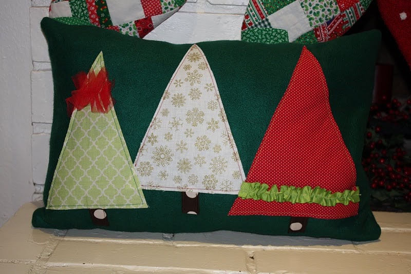 Dreaming of a Cozy Christmas: DIY Christmas Pillows