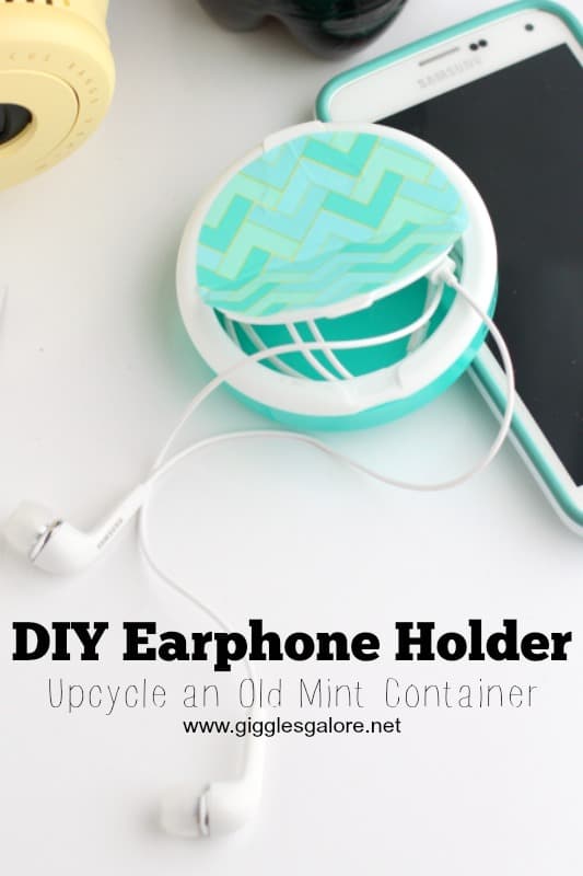 Say Goodbye to Your Tangled Life: 13 DIY Headphone Stands!