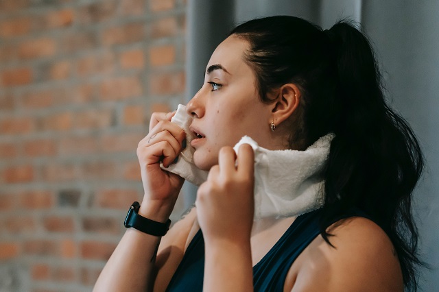 How to Reduce Sweating: 5 Ways to Reduce Sweating