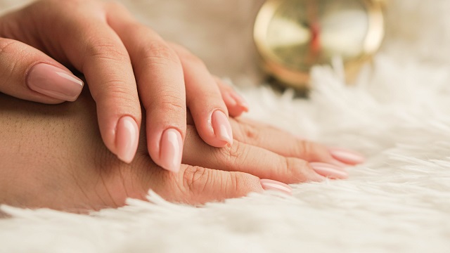 How to maintain beautiful, strong and vibrant nails
