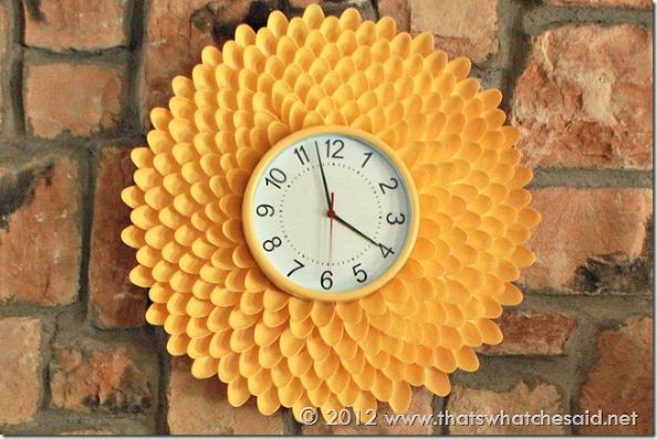 Chrysanthemum clock with plastic spoon