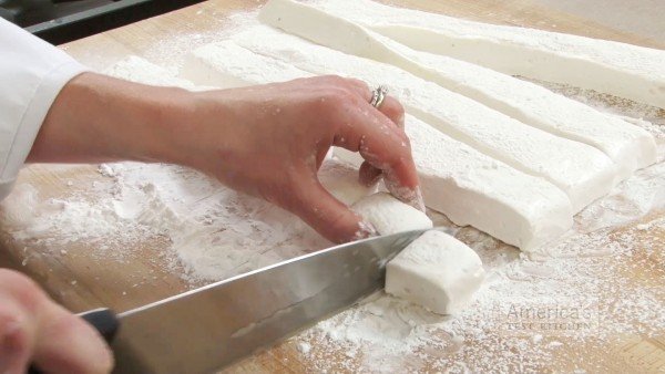 DIY Homemade Marshmallow Recipe