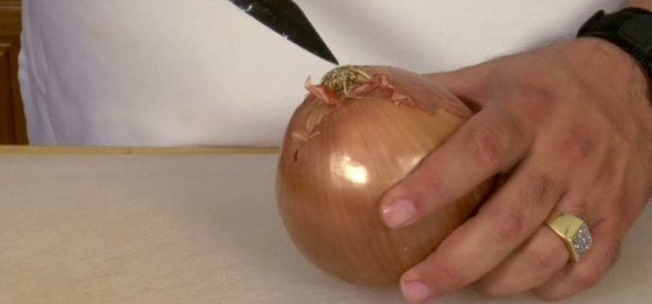 How to Cut an Onion Without Crying