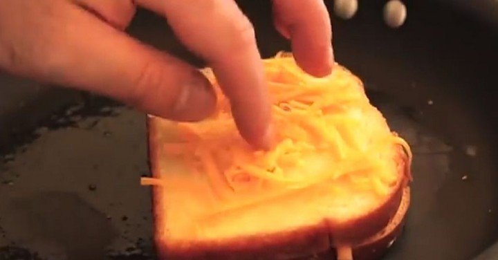 The Ultimate Best Grilled Cheese Sandwich Recipe